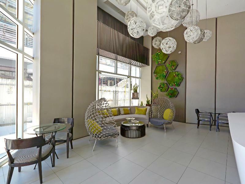 Currency Serviced Suites Pasig City Extérieur photo